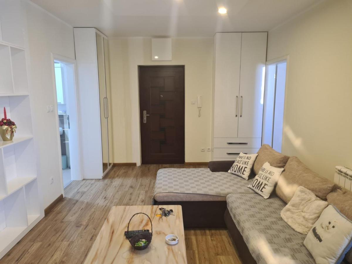 Casa Mia Lägenhet Novi Sad Exteriör bild